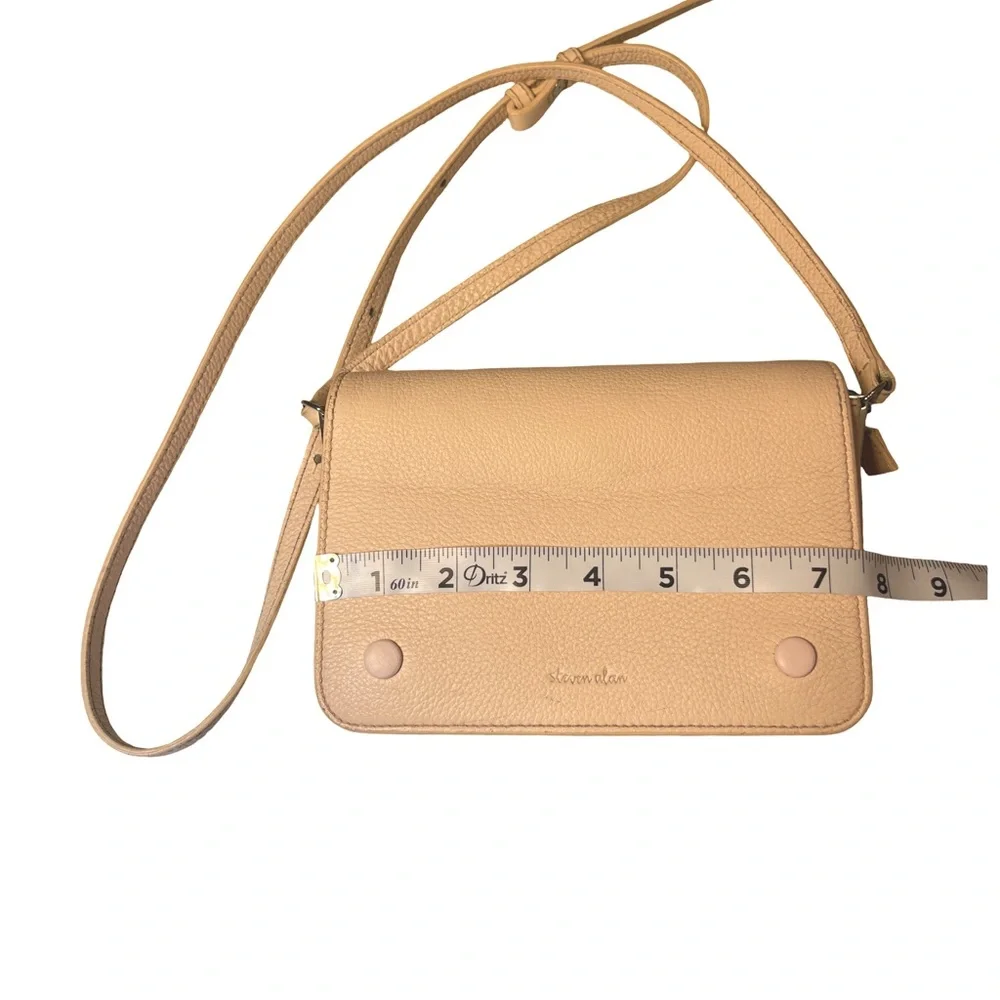 Steven Alan Pebble Leather Crossbody Bag - Nude/Tan